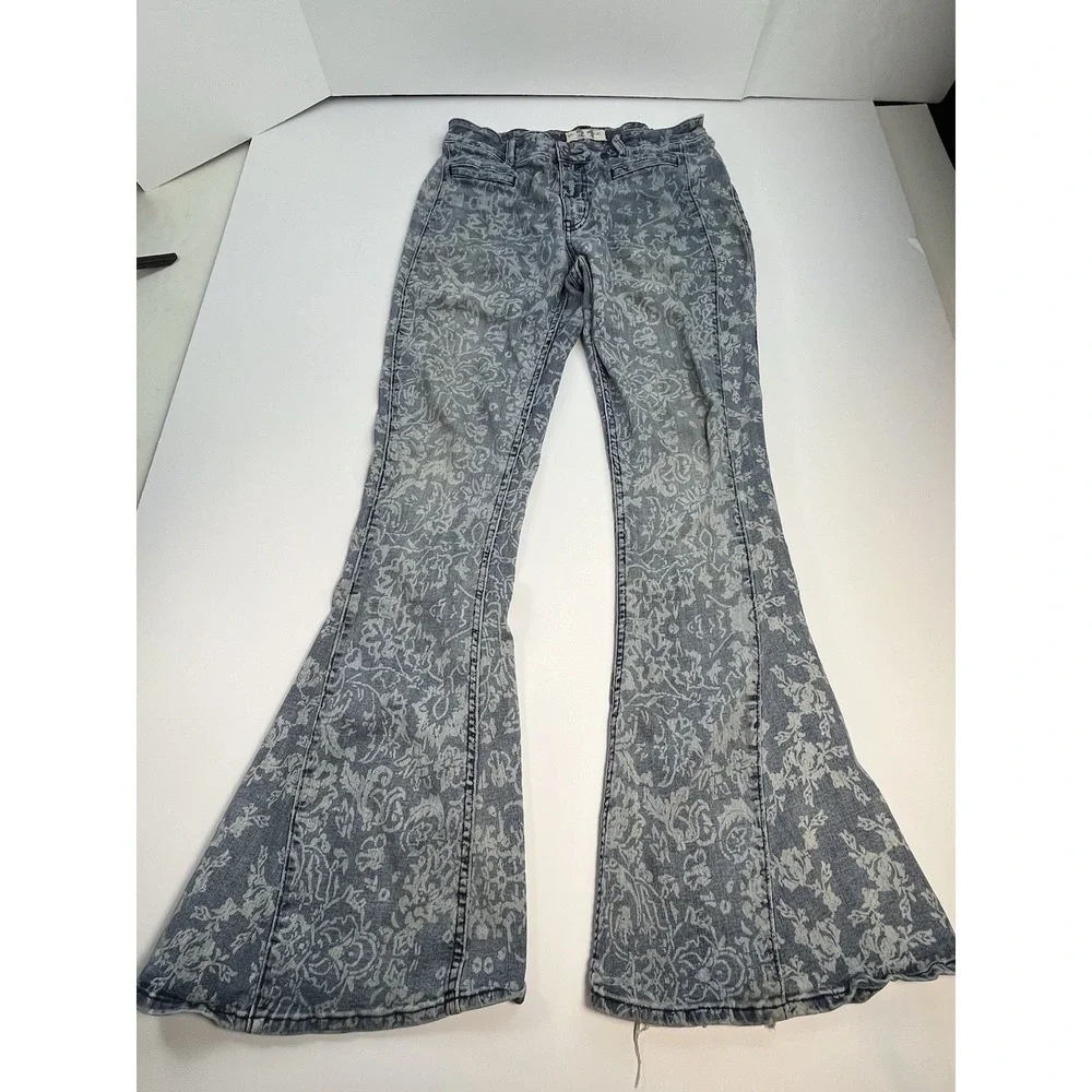 Free People We The Free Dream Lover Floral Paisley Flare Jeans Denim Size 31